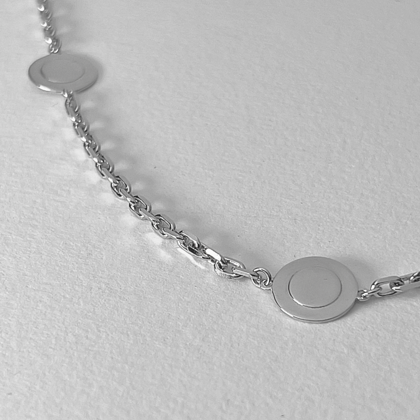 TRI-CIRCLE NECKLACE