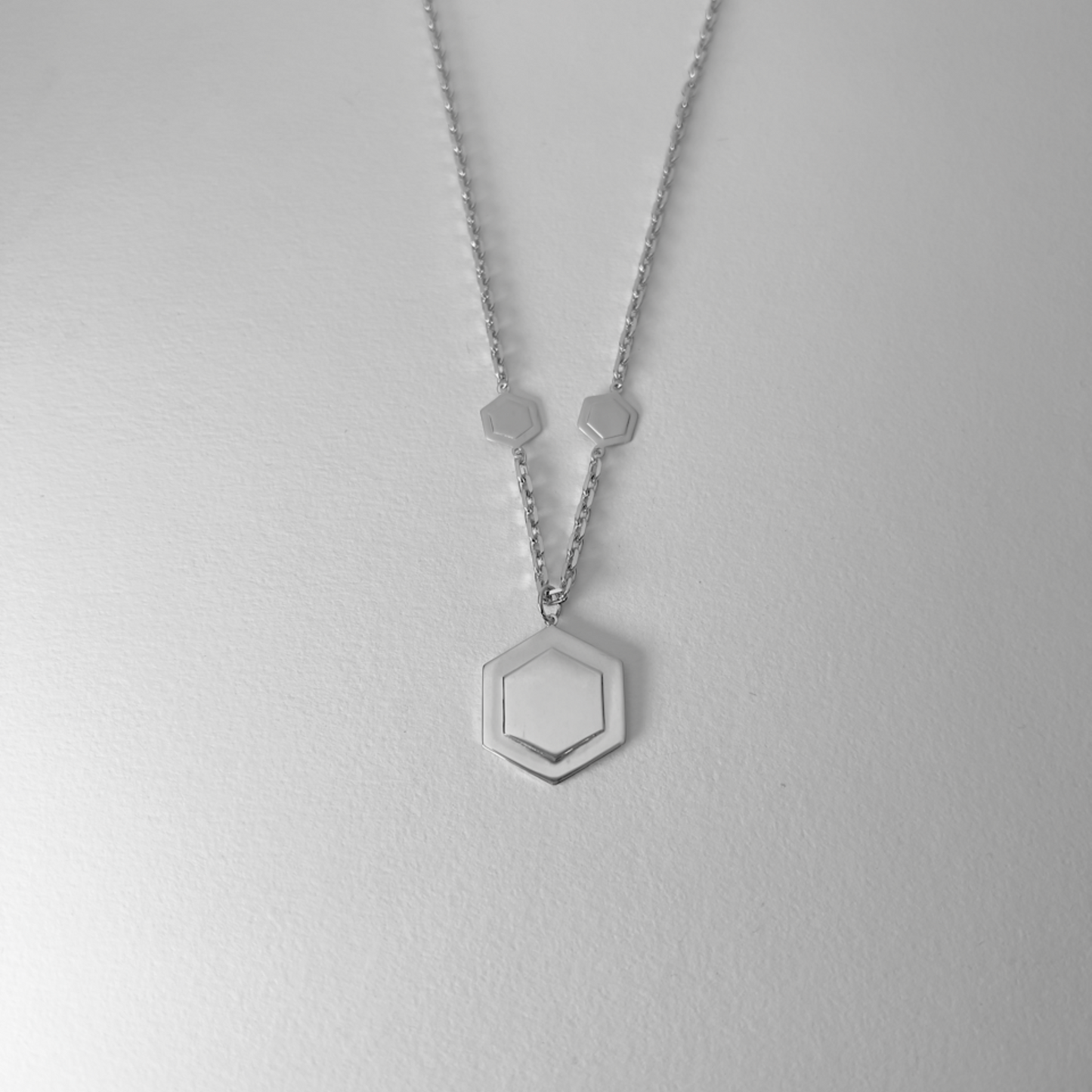 REGAL HEX CHAIN