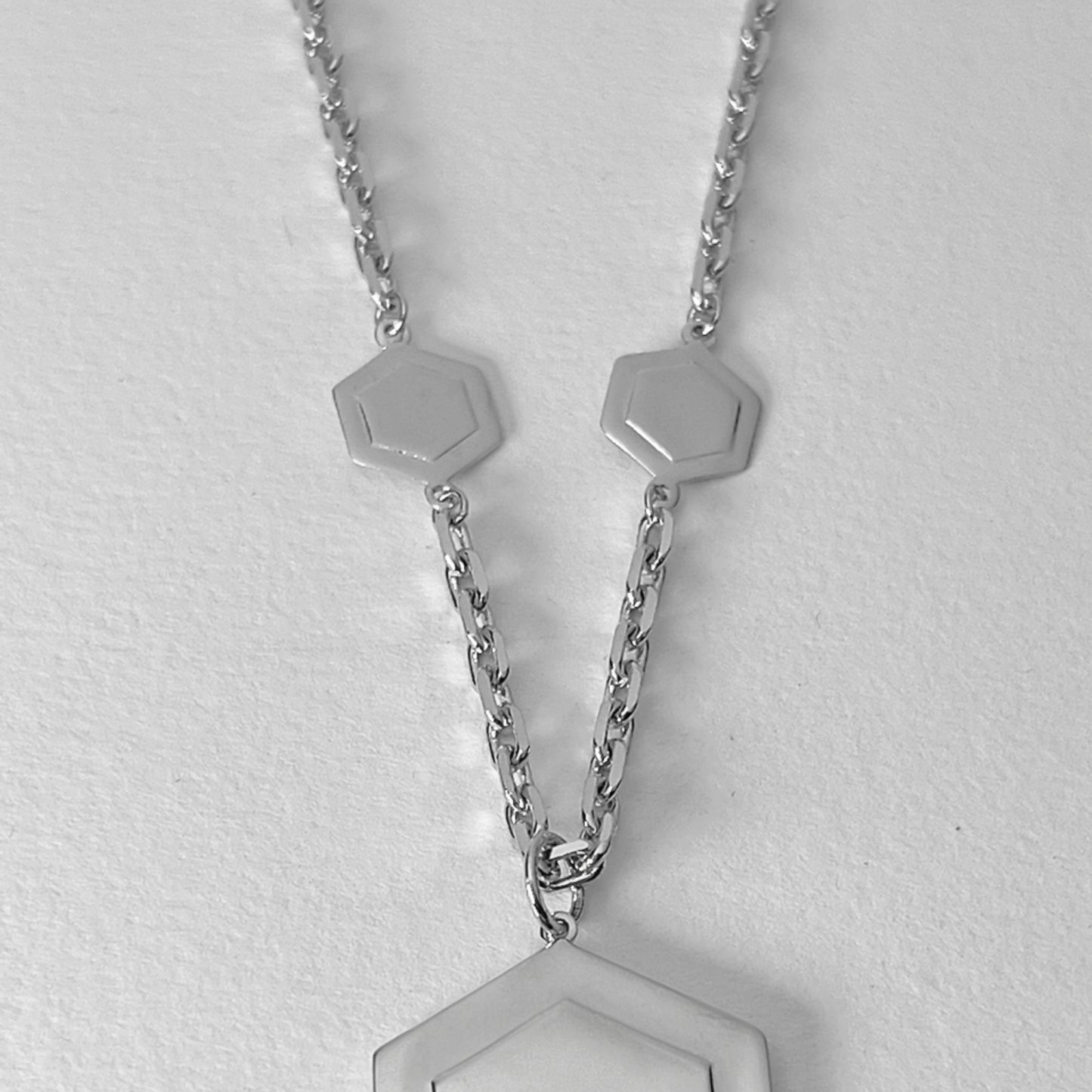 REGAL HEX CHAIN